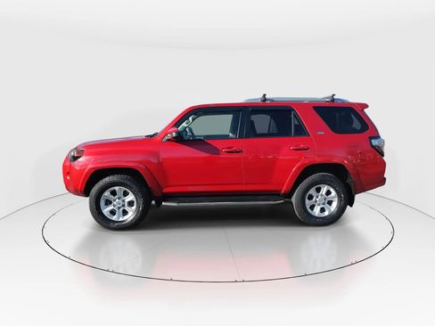Used 2017 Toyota 4Runner SR5 image 5