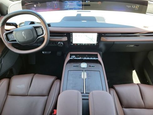New 2026 Lincoln Navigator L Reserve AWD/4WD image 11