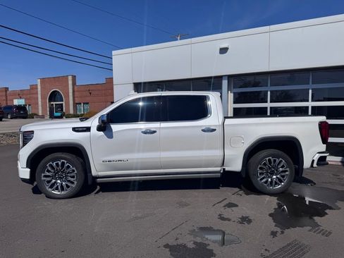 Used 2024 GMC Sierra 1500 Denali Ultimate image 2
