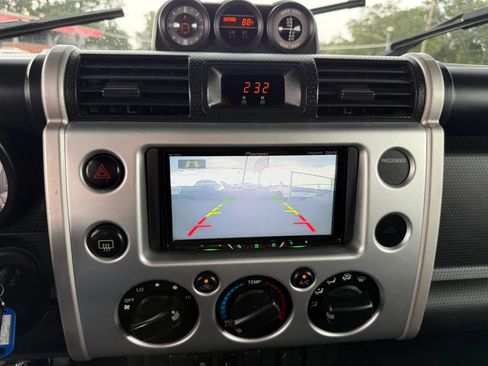 Used 2007 Toyota FJ Cruiser 4WD image 15