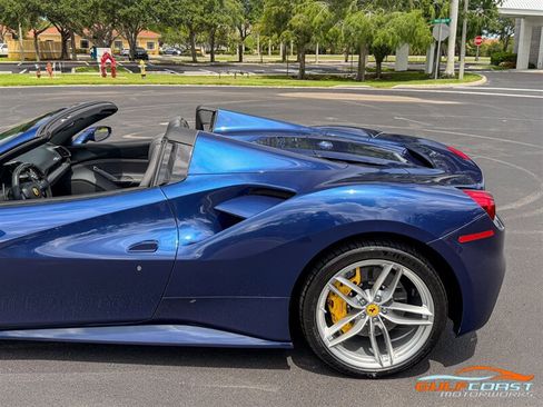 Used 2017 Ferrari 488 Spider RWD image 44