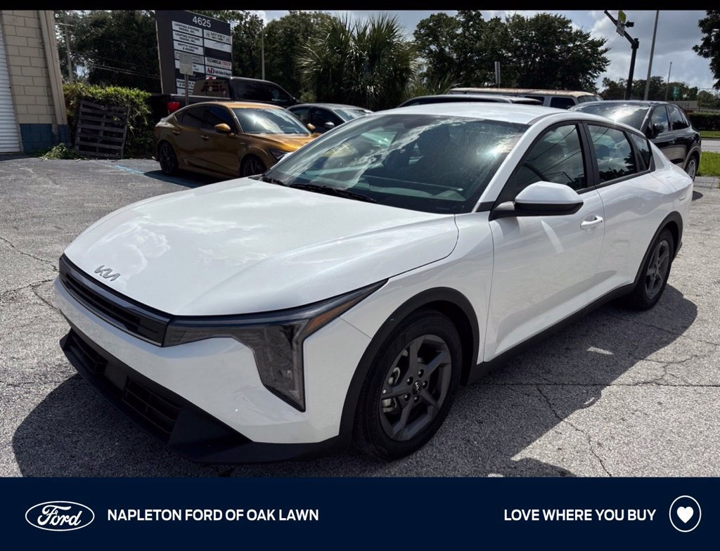 Used 2026 Kia K4 FWD image 1