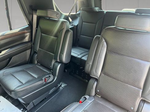 Used 2021 Chevrolet Tahoe High Country AWD/4WD image 16