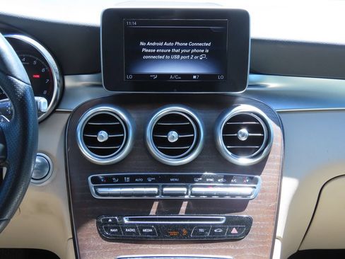 Used 2018 Mercedes-Benz GLC 300 image 8