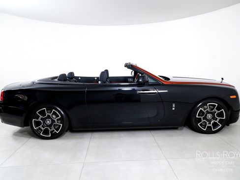 Used 2019 Rolls-Royce Dawn RWD image 11