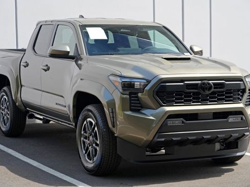 Used 2026 Toyota Tacoma TRD Sport RWD image 52