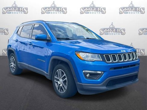 Used 2019 Jeep Compass Latitude FWD image 1