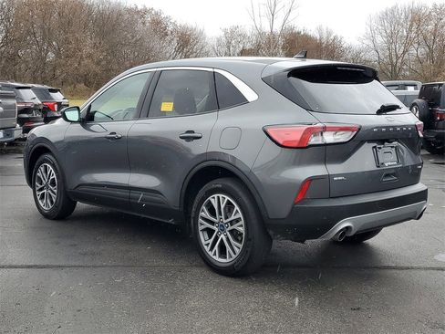 Used 2022 Ford Escape SEL image 4