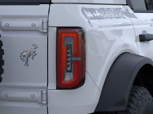 New 2025 Ford Bronco Badlands w/ Sasquatch Package AWD/4WD image 23