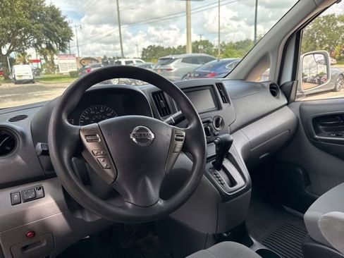 Used 2020 Nissan NV200 SV image 26