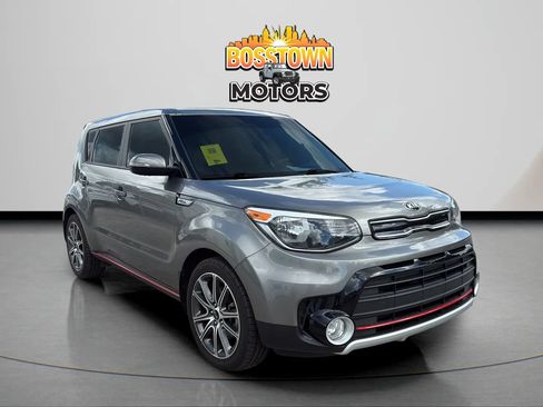 Used 2019 Kia Soul ! FWD image 11