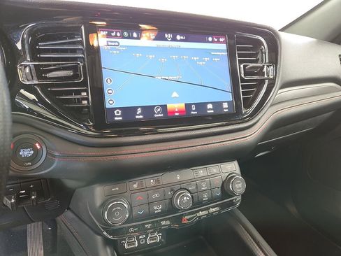 Used 2024 Dodge Durango GT RWD image 22