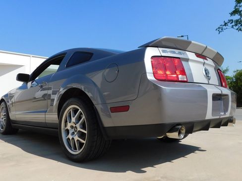 Used 2007 Ford Mustang Shelby GT500 RWD image 17