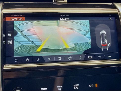 Used 2020 Land Rover Discovery Sport SE AWD/4WD image 16