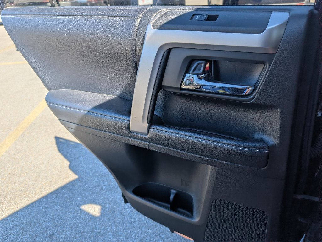 Used 2018 Toyota 4Runner SR5 Premium RWD image 29