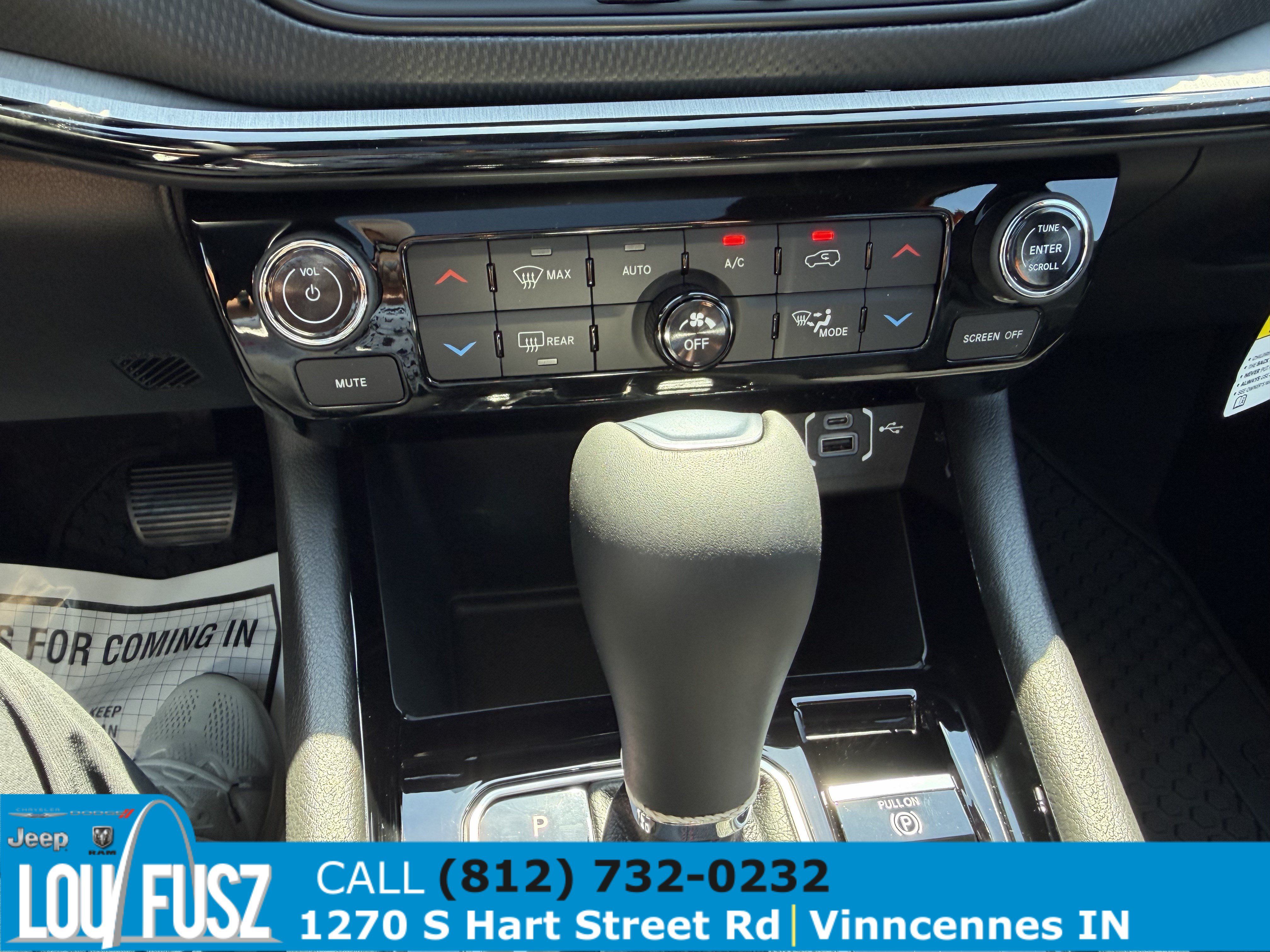 New 2026 Jeep Compass Trailhawk w/ Sun, Sound & Navigation Group AWD/4WD image 25