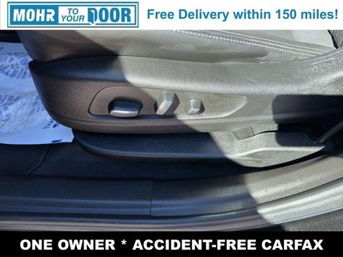 Used 2025 Cadillac XT6 Premium Luxury image 13