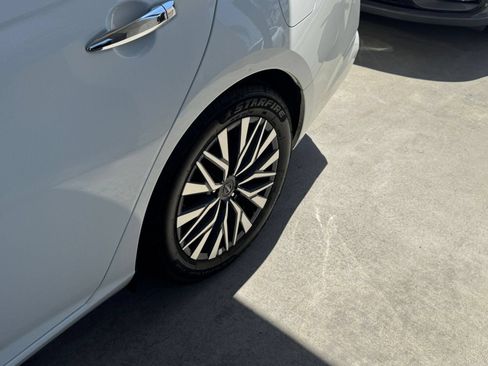 Used 2025 Nissan Altima 2.5 SV FWD image 25