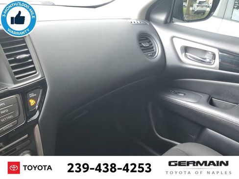 Used 2020 Nissan Pathfinder S FWD image 35