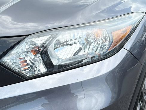 Used 2018 Honda HR-V EX image 7
