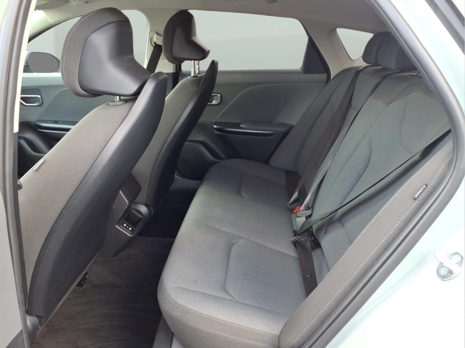 Used 2025 Kia K4 FWD image 29