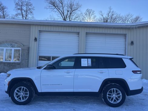 Used 2024 Jeep Grand Cherokee L Laredo image 8