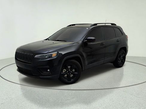 Used 2021 Jeep Cherokee Latitude Plus FWD image 1