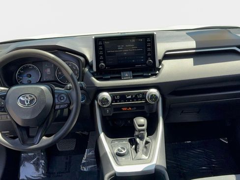 Certified 2021 Toyota RAV4 XLE w/ Convenience Package AWD/4WD image 12