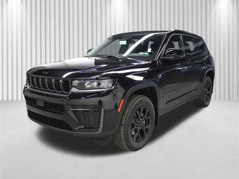 New 2026 Jeep Grand Cherokee Altitude AWD/4WD image 8