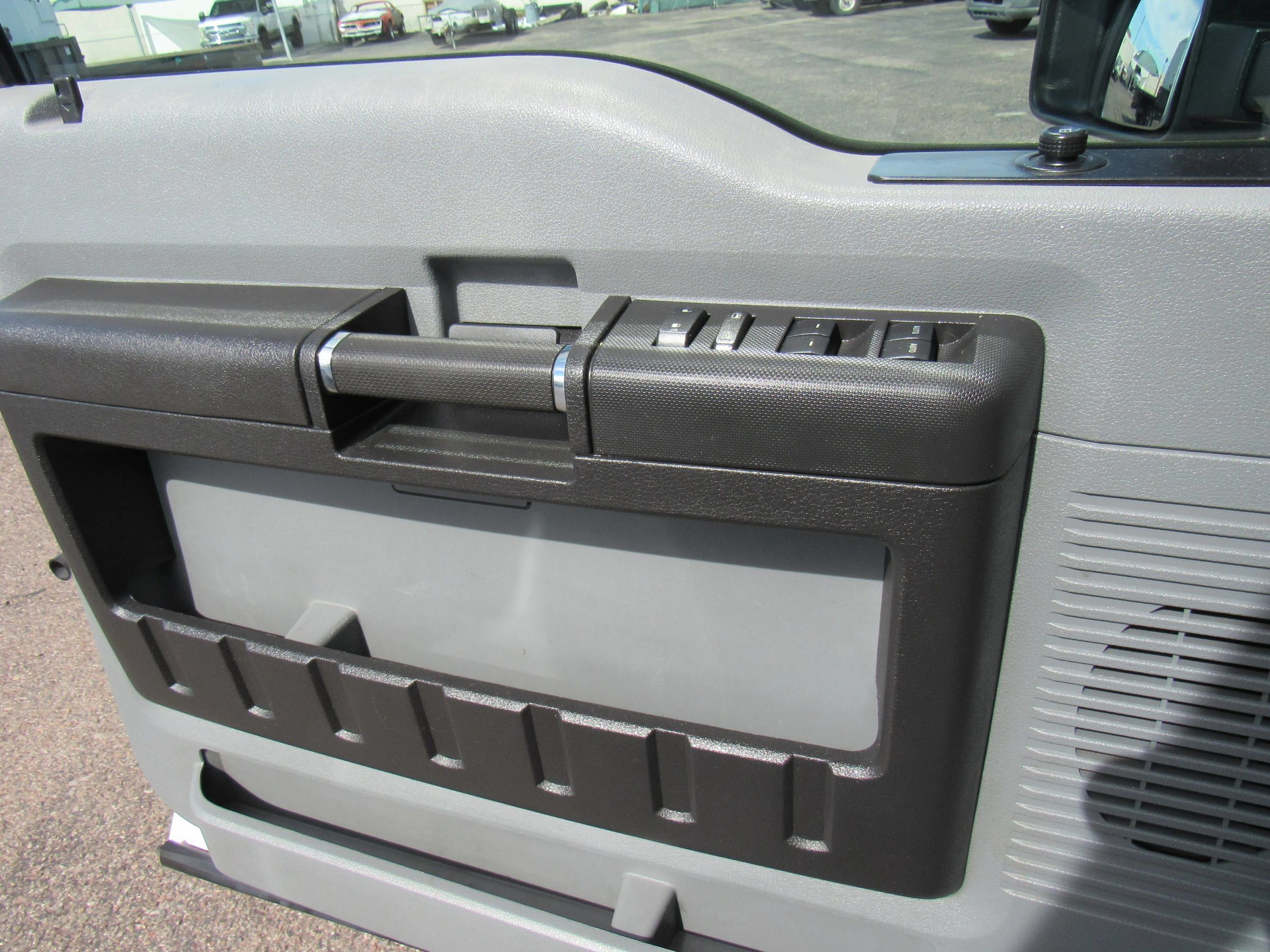Used 2015 Ford F350 XL w/ Power Equipment Group RWD image 14