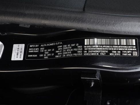 Used 2023 Alfa Romeo Stelvio Ti AWD/4WD image 25