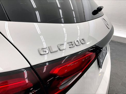 Used 2026 Mercedes-Benz GLC 300 image 32