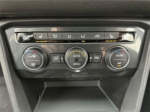 Used 2019 Volkswagen Tiguan SEL image 19