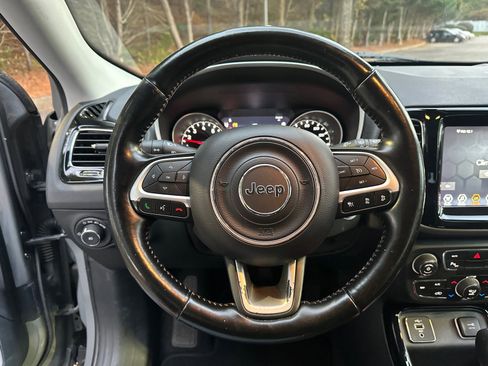 Used 2021 Jeep Compass Limited image 23