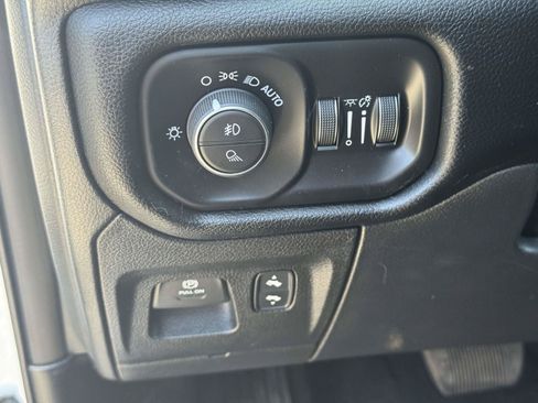 Used 2026 RAM 1500 Laramie AWD/4WD image 19