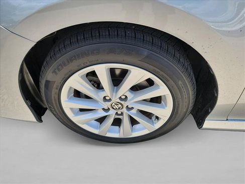 Used 2021 Toyota Camry LE FWD image 9