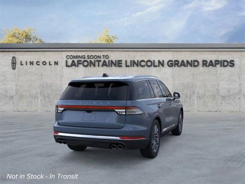New 2026 Lincoln Aviator Premiere image 8