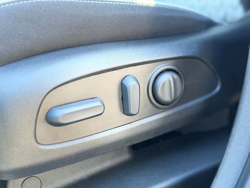 Used 2022 Chevrolet Equinox LS w/ LS Convenience Package image 14