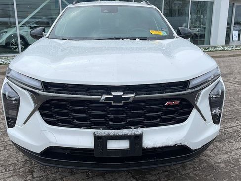 Used 2025 Chevrolet Trax RS image 6