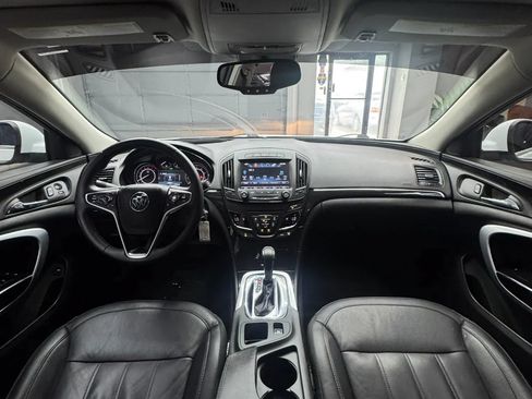 Used 2017 Buick Regal Sport Touring FWD image 21