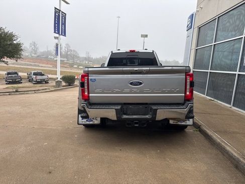 Used 2023 Ford F350 Lariat w/ FX4 Off-Road Package image 6