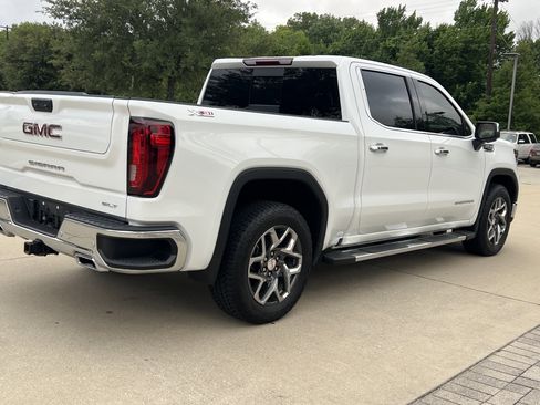 Used 2024 GMC Sierra 1500 SLT w/ SLT Premium Plus Package AWD/4WD image 10