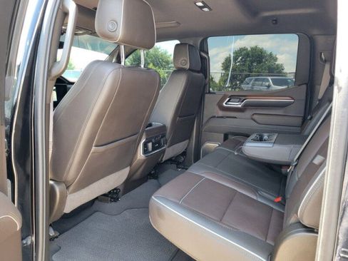 Used 2025 GMC Sierra 1500 Denali AWD/4WD image 26
