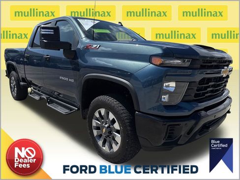 Used 2025 Chevrolet Silverado 2500 Custom w/ Custom Value Package image 1