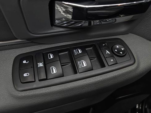 Used 2019 RAM 1500 Big Horn AWD/4WD image 30