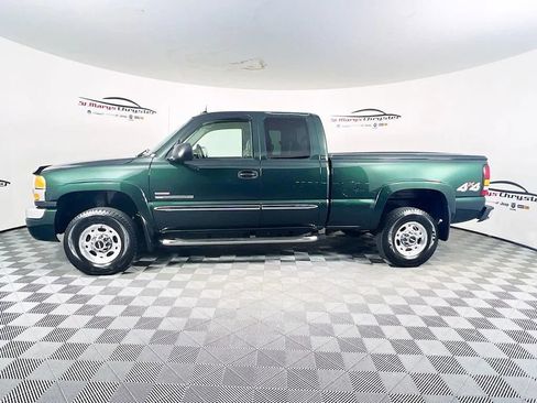 Used 2004 GMC Sierra 2500 SLT w/ Heavy-Duty Power Package AWD/4WD image 5