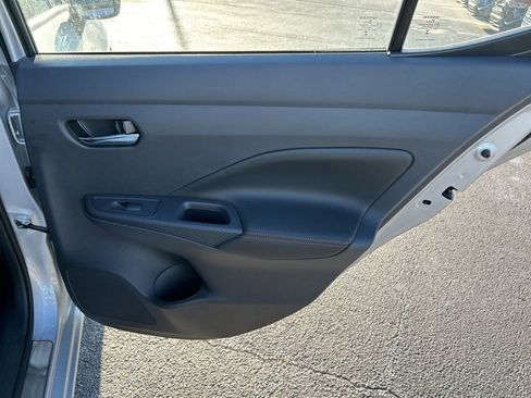 New 2025 Nissan Versa SR image 37