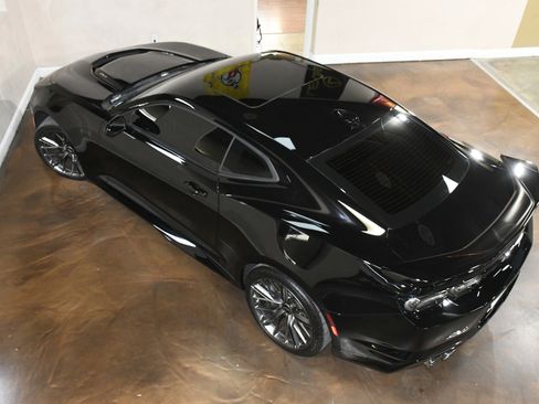 Used 2023 Chevrolet Camaro ZL1 image 76