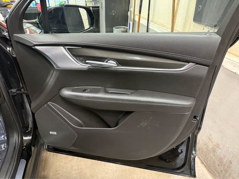 Used 2023 Cadillac XT6 Sport AWD/4WD image 33