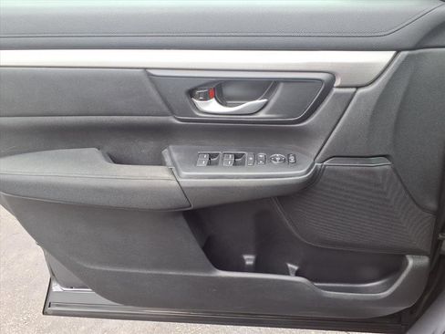 Used 2018 Honda CR-V LX image 14
